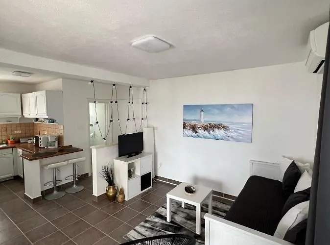 Appartement By The Sea - 21634